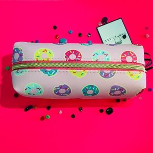 Donut makeup bag  Ⓜ️
